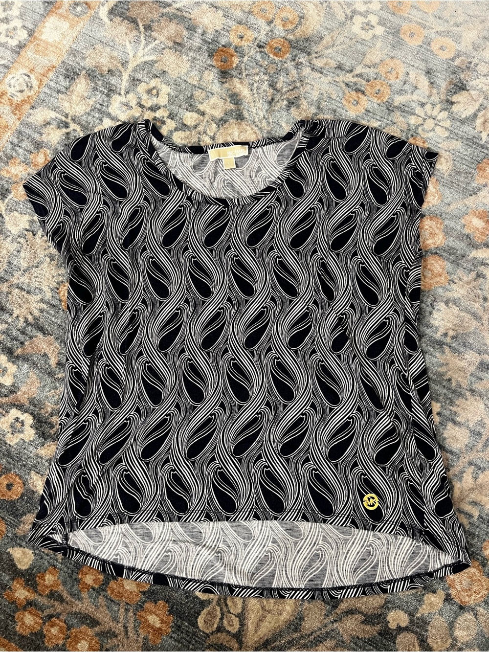 MICHAEL Michael Kors Black and White Wave Pattern Short Sleeve Top